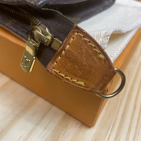 LOUIS VUITTON MINI POUCH/CLUTCH - Picture 5 of 5